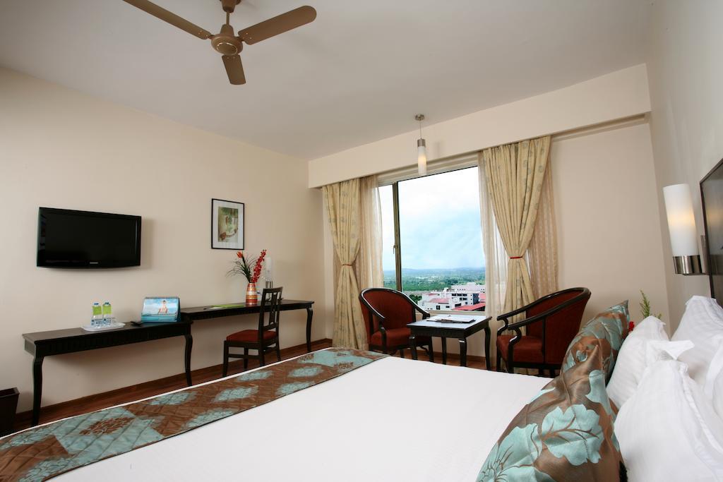 Hotel Oh Biz Premier At Leonia Hyderabad Exterior foto