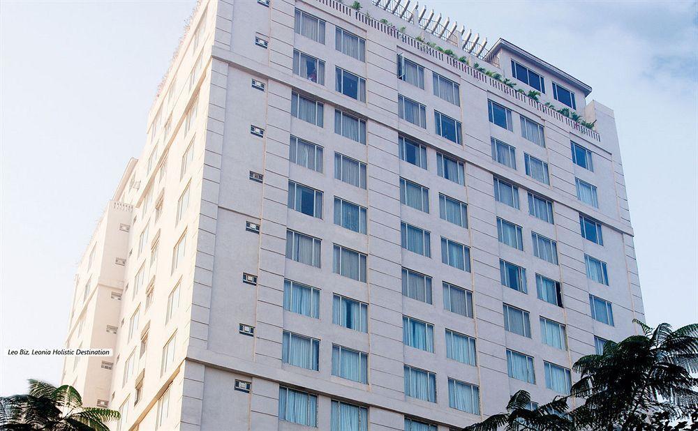 Hotel Oh Biz Premier At Leonia Hyderabad Exterior foto