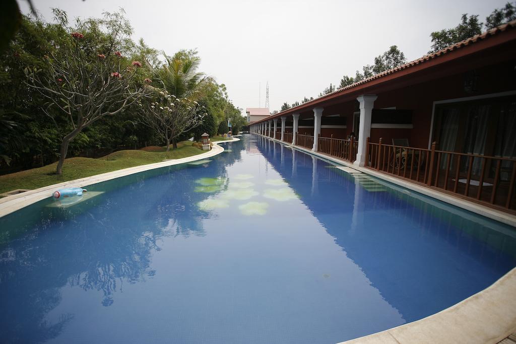 Hotel Oh Biz Premier At Leonia Hyderabad Exterior foto